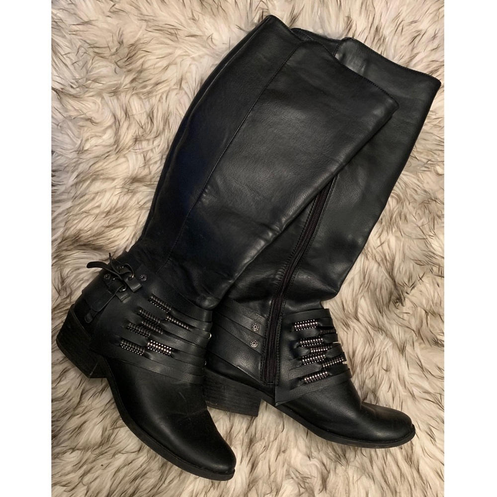 Black boots 7.5